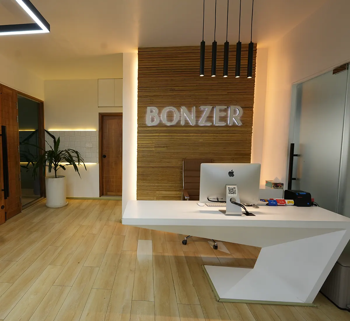 BONZER Grooming Lounge & Salon -luxury men's salon in Banani, Dhaka